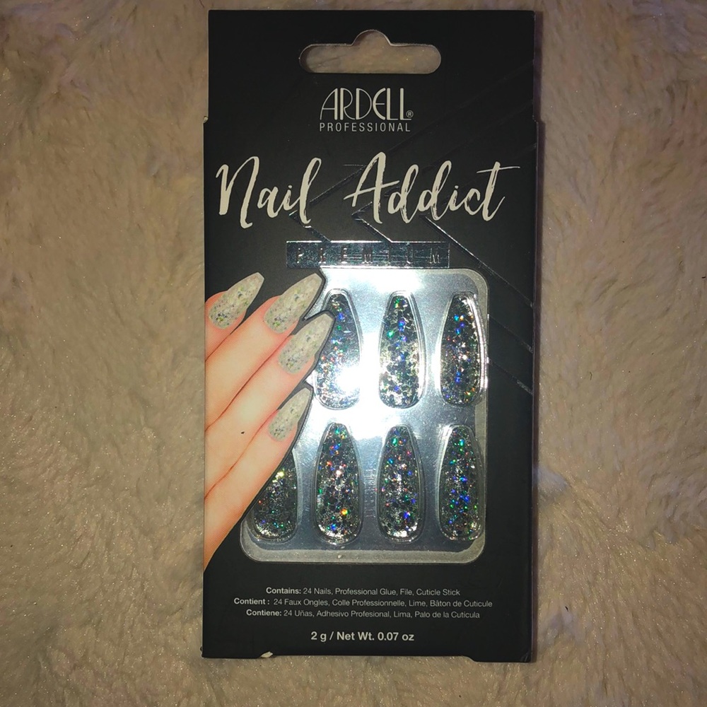 Ardell Professional Press-on Glitter Nails 🤍✨